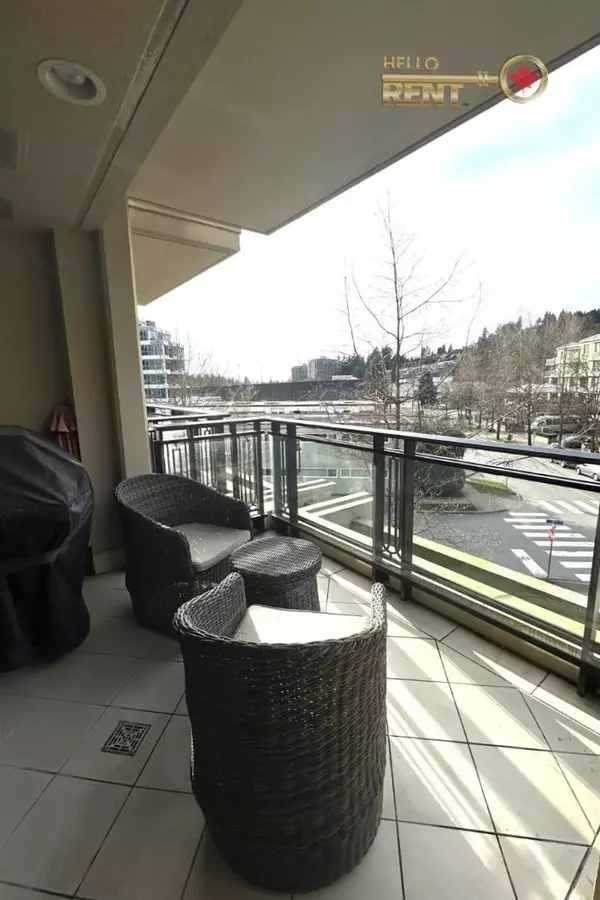 West Vancouver, BC V7T 0A2,533 Waters Edge CRES #305