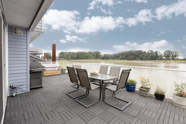 New Westminster, BC V3M 4Z8,800 South Dyke RD #4