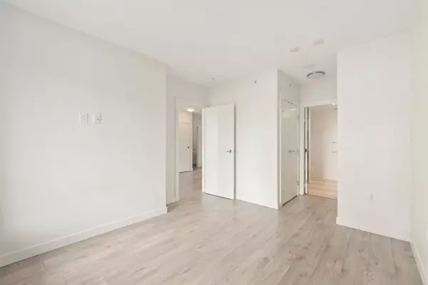 13308 Central AVE #1310 Surrey, BC V3T 0M4