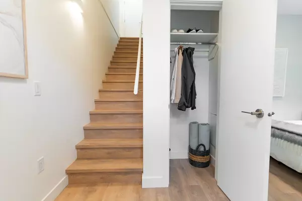 North Vancouver, BC V0V 0V0,2050 Glenaire DR #135