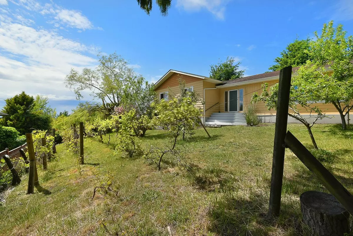 Sechelt, BC V7Z 0M5,6335 Norwest Bay RD