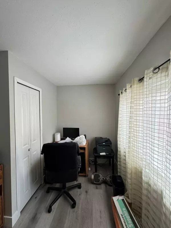 33182 Cherry AVE Mission, BC V2V 2V2