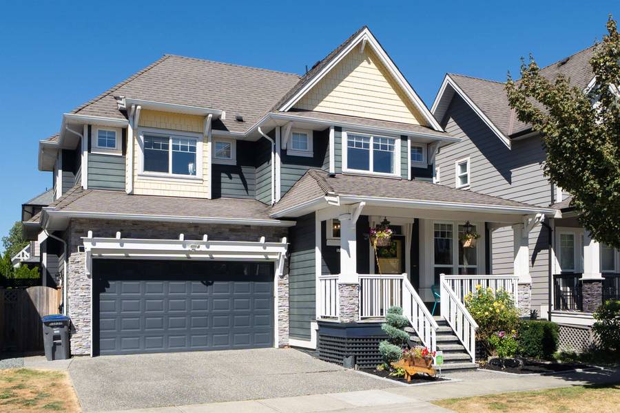 17343 1 AVE, Surrey, BC V3Z 8L2