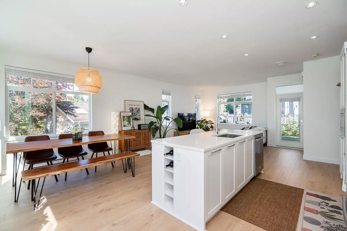 Coquitlam, BC V3B 0T4,3489 Baycrest AVE #110