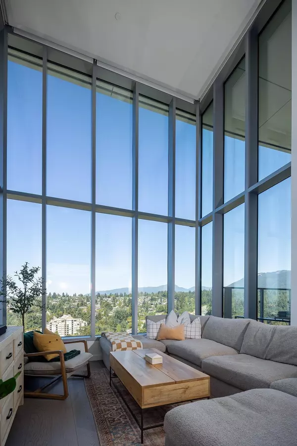 1500 Fern ST #2406 North Vancouver, BC V7J 0E6