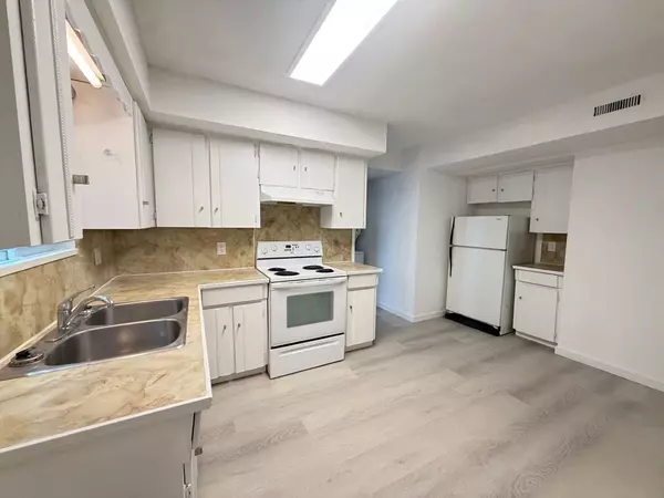 2875 Lakewood DR, Vancouver, BC V5N 5P8