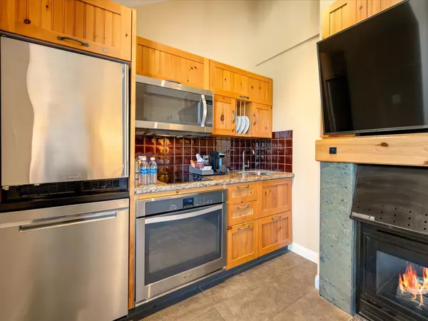 4090 Whistler WAY #904 Whistler, BC V8E 1J3