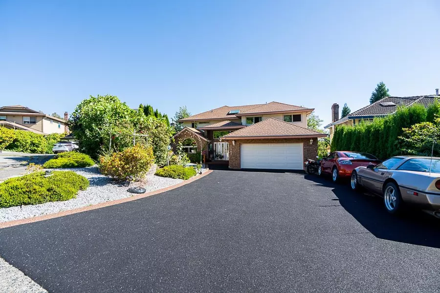 2562 Verbena PL, Coquitlam, BC V3E 2N4