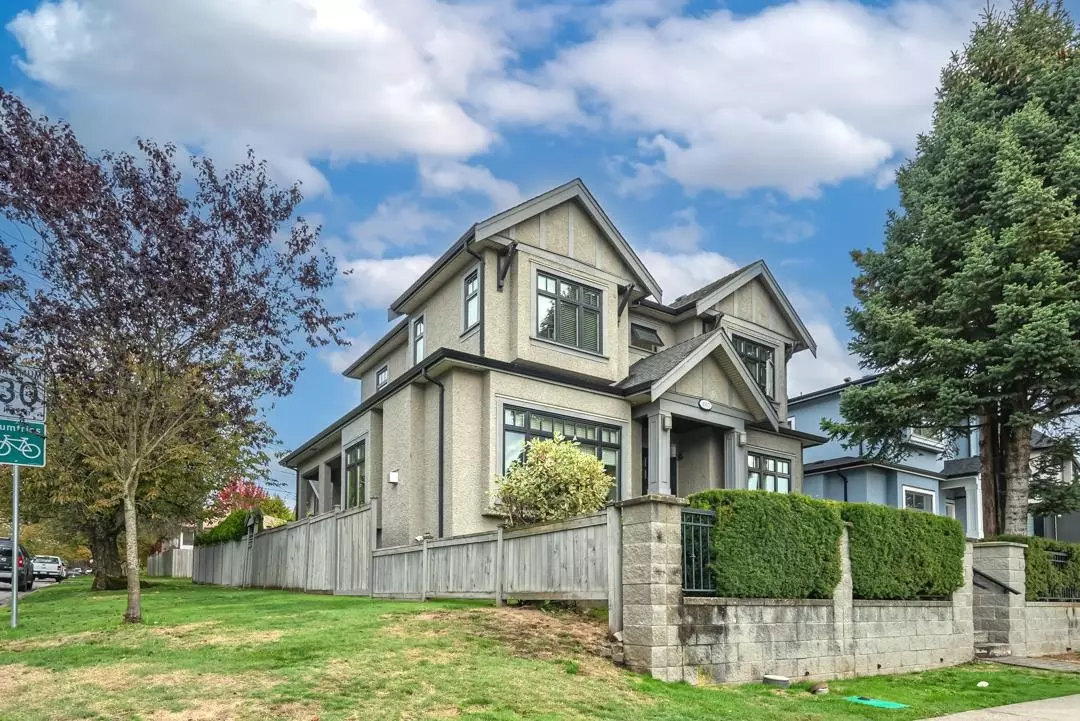 Vancouver, BC V5P 1Z2,1507 E 55th AVE
