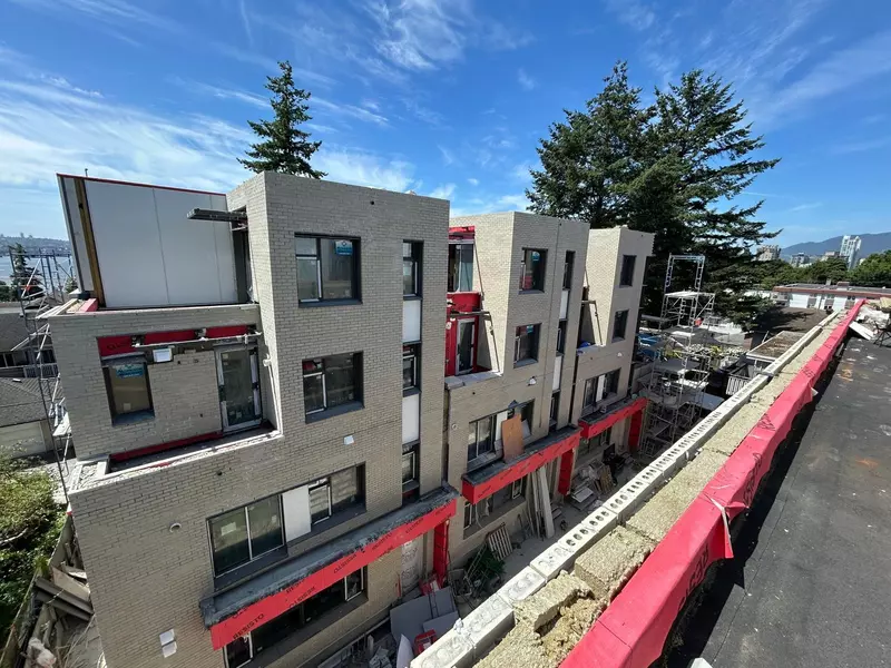 433 E 3rd ST #103A, North Vancouver, BC V7L 1G3