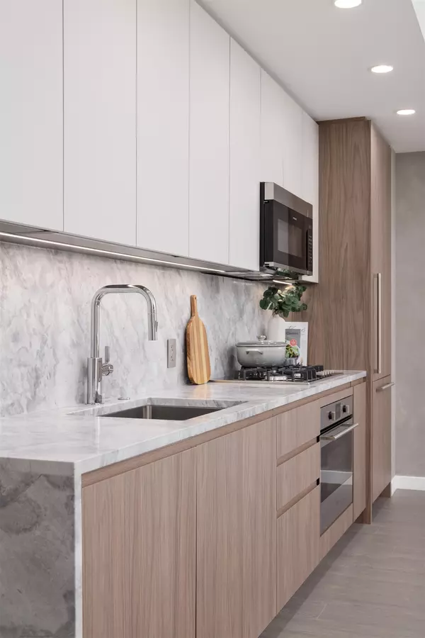 Coquitlam, BC V0V 0V0,1175 Pinetree WAY #504