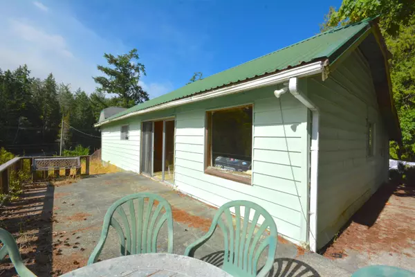 Garden Bay, BC V0N 1S0,4332 Garden Bay RD