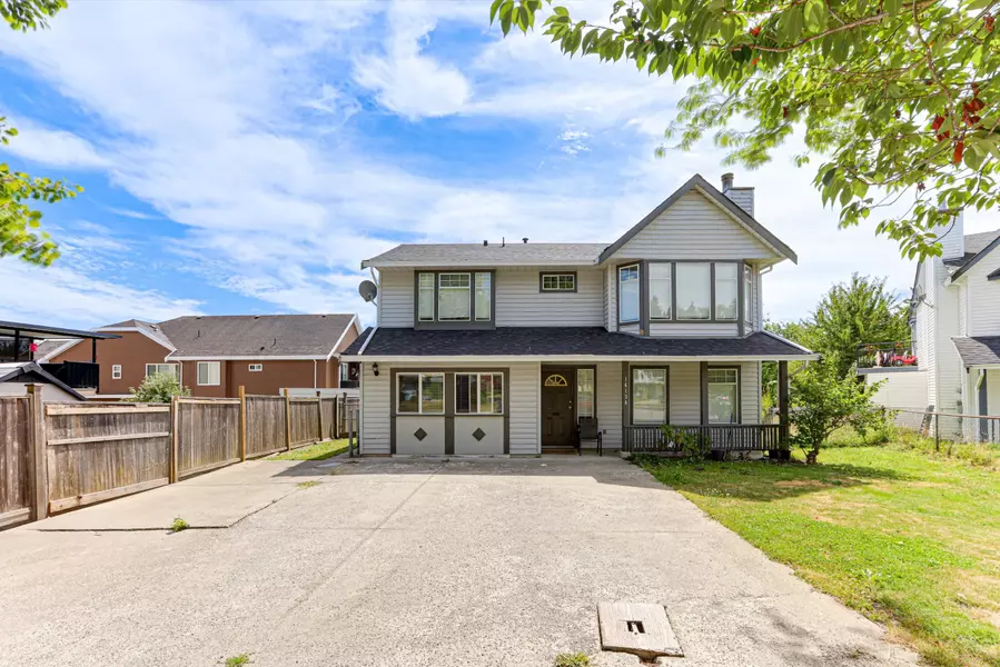 14134 67 AVE, Surrey, BC V3W 9N7