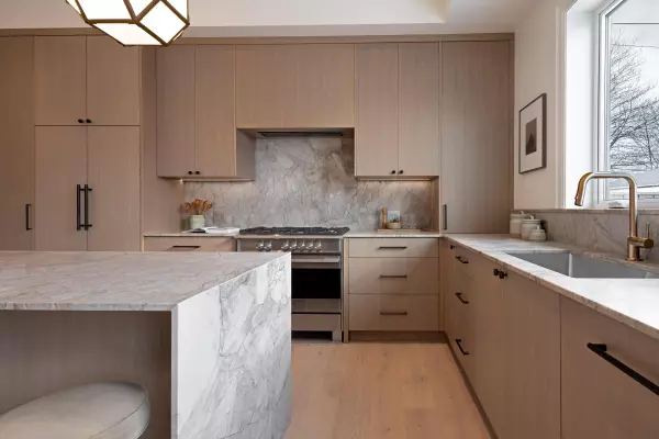 Vancouver, BC V5N 1N1,2382 E 5th AVE