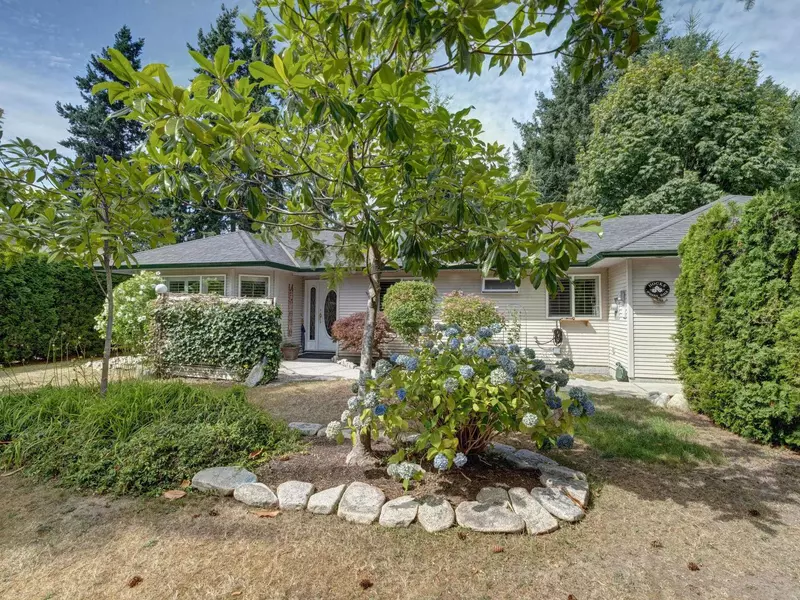 5629 Curtis PL, Sechelt, BC V7Z 0R9