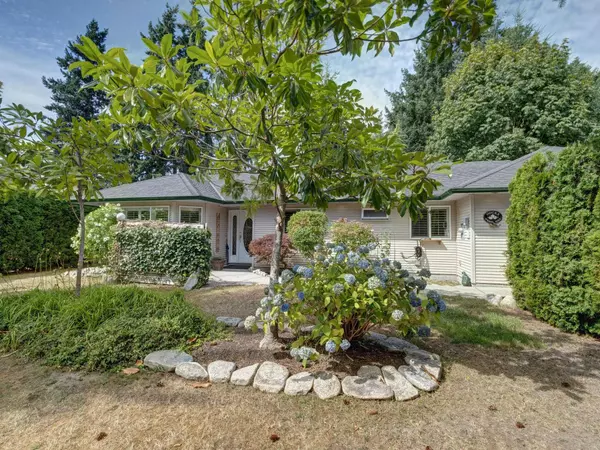 5629 Curtis PL, Sechelt, BC V7Z 0R9