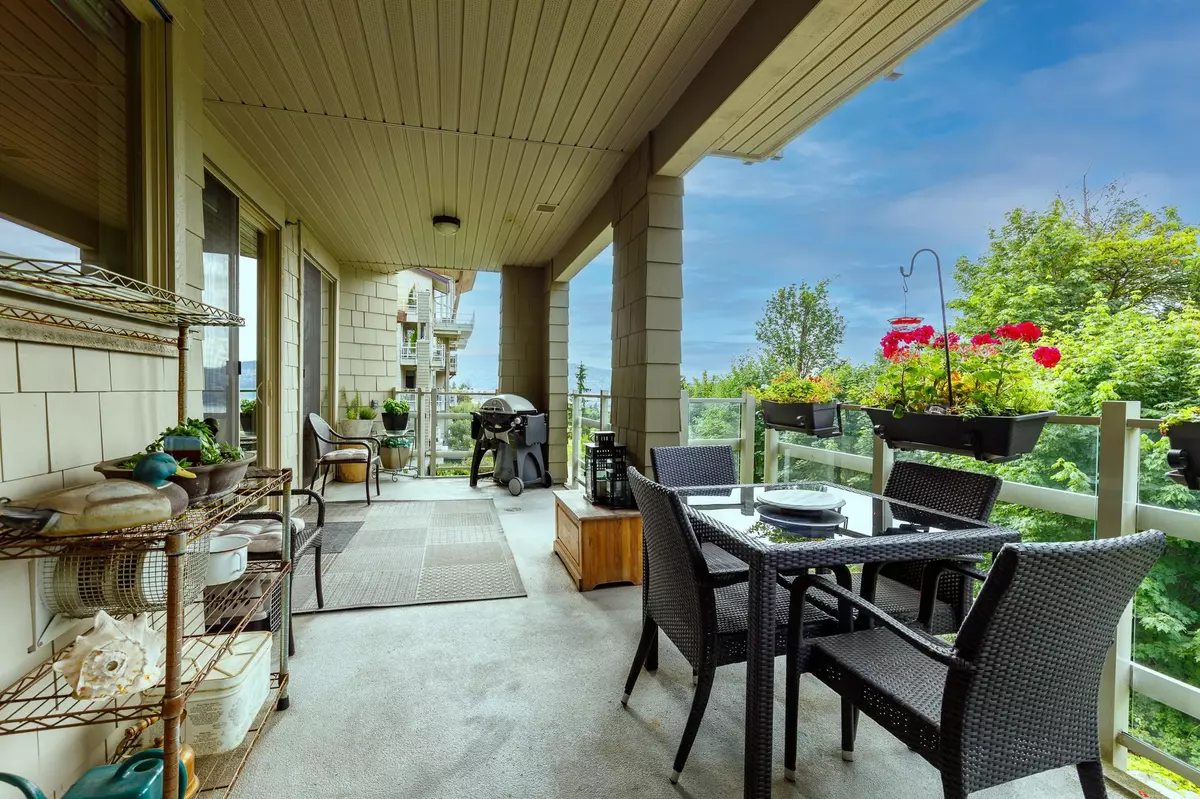 North Vancouver, BC V7G 2T3,560 Raven Woods DR #301