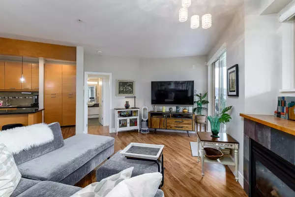 North Vancouver, BC V7G 2T3,560 Raven Woods DR #301