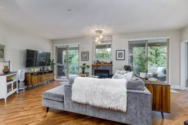 North Vancouver, BC V7G 2T3,560 Raven Woods DR #301