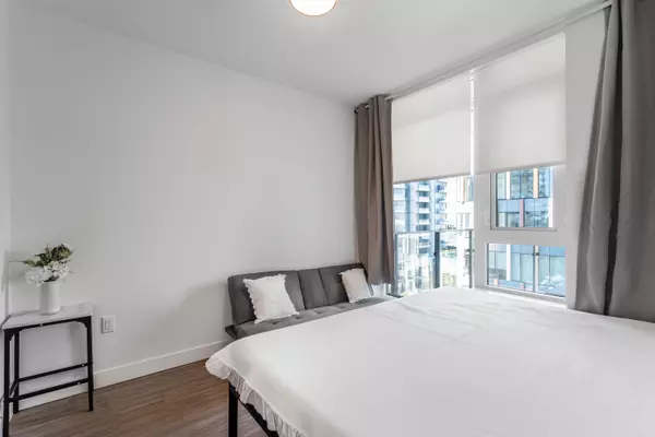 6398 Silver AVE #807 Burnaby, BC V5H 0K7