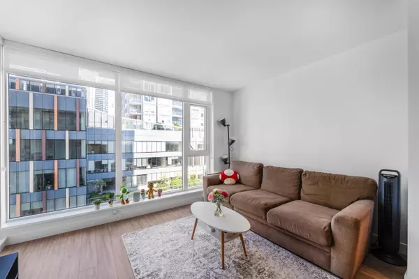 6398 Silver AVE #807 Burnaby, BC V5H 0K7