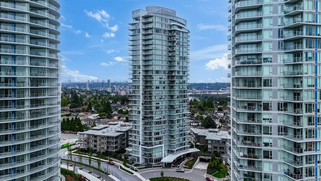 7769 Park CRES #202, Burnaby, BC V3N 0J7