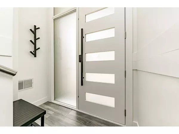 Surrey, BC V3R 4Y1,14927 Kew Drive DR