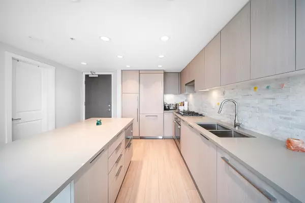 Coquitlam, BC V3B 0T9,1182 Westwood ST #2904