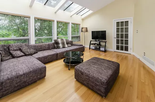 Vancouver, BC V6N 2H9,4063 W 33rd AVE