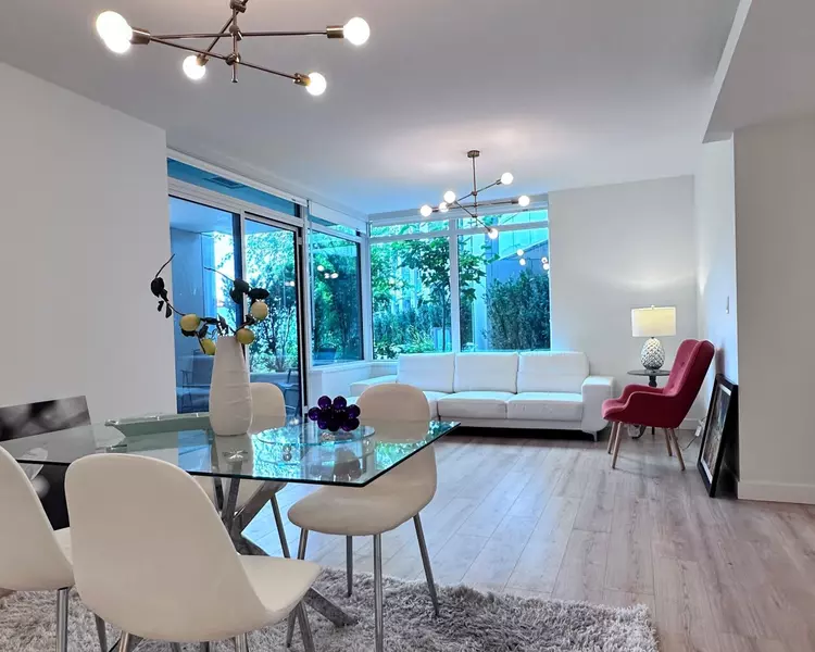 1500 Fern ST #304, North Vancouver, BC V7J 0E6