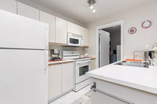 Abbotsford, BC V2S 3Z3,1750 Mckenzie RD #807