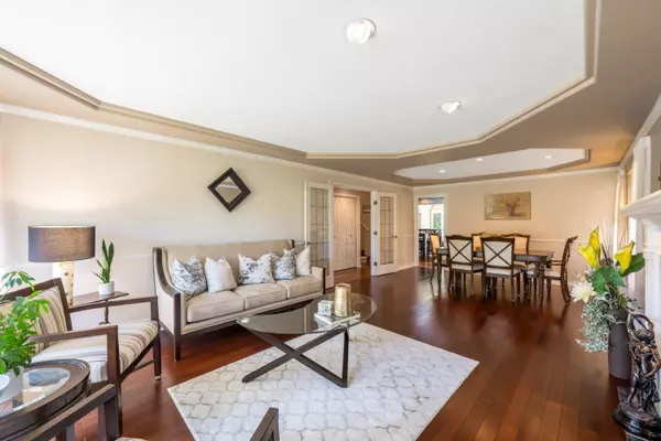 Surrey, BC V4A 9M8,925 161b ST