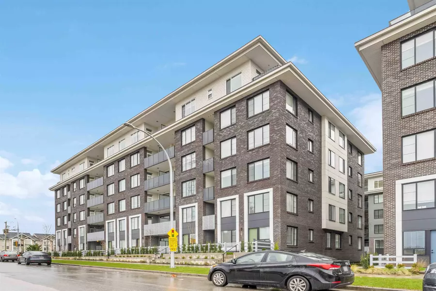 15848 Fraser HWY #109, Surrey, BC V4N 6X6