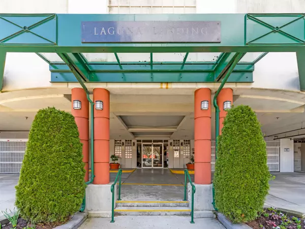 New Westminster, BC V3M 6W3,10 Laguna CT #2205