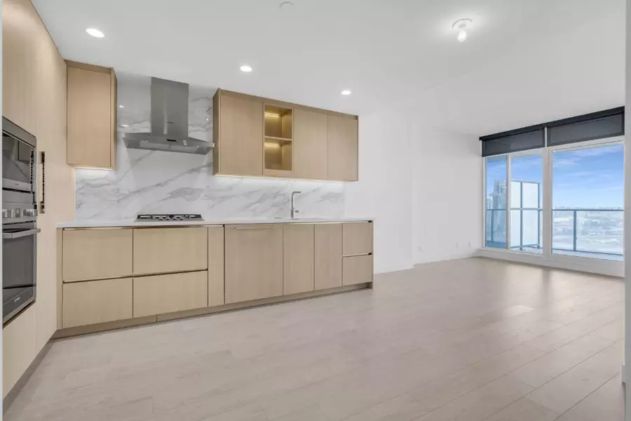 4730 Lougheed HWY #4601, Burnaby, BC V5C 0M9