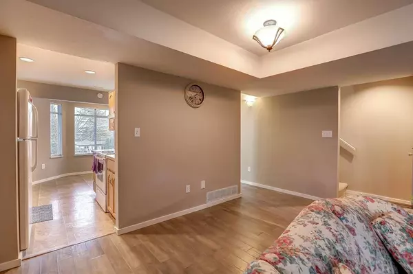 Mission, BC V2V 4X7,32311 Mcrae AVE #4