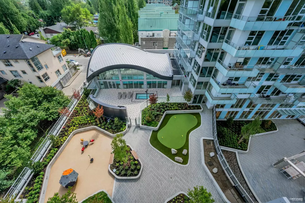 Surrey, BC V3T 0V3,13778 100 AVE #805