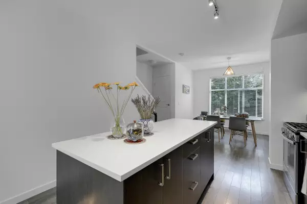 Surrey, BC V4P 0E8,15268 28 AVE #39