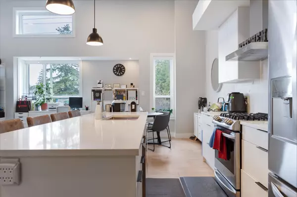 Surrey, BC V3S 0B5,14818 60 AVE #312