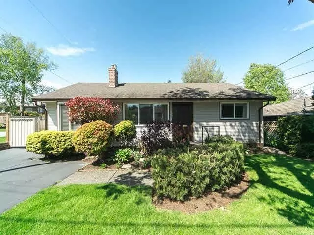 White Rock, BC V4B 2G9,15661 Roper AVE