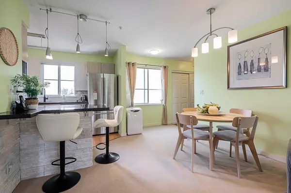 Surrey, BC V3V 8C8,12083 92a AVE #306