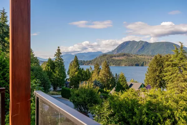 Sechelt, BC V7Z 0L5,6159 S Gale AVE