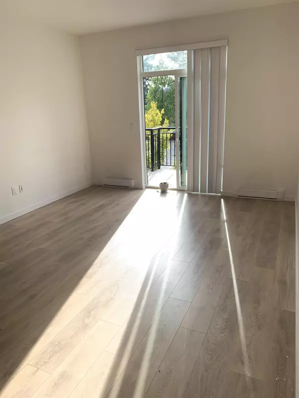 Surrey, BC V3S 0A9,15235 Sitka DR #146