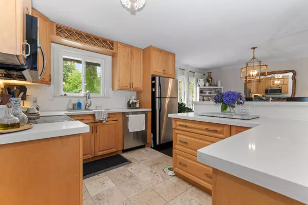 Langley, BC V3A 6Y2,19826 48a AVE