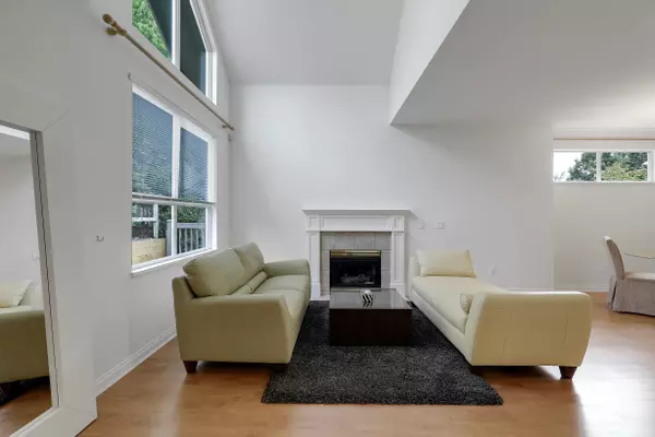 Coquitlam, BC V3E 3E6,1465 Parkway BLVD #220