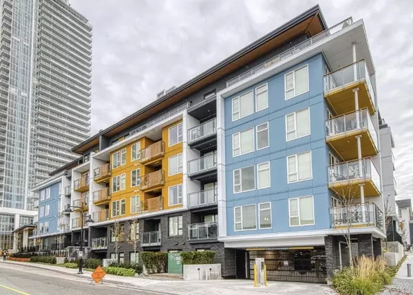 Coquitlam, BC V3J 0H8,516 Foster AVE #103