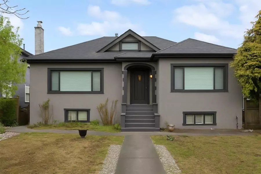 6895 Curtis ST, Burnaby, BC V5B 2B2