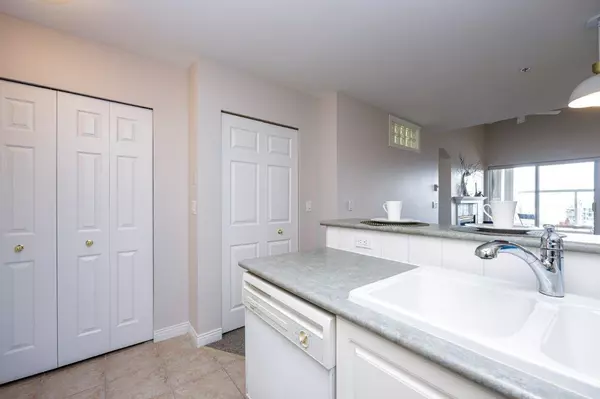 North Vancouver, BC V7L 1E5,155 E 3rd ST #410