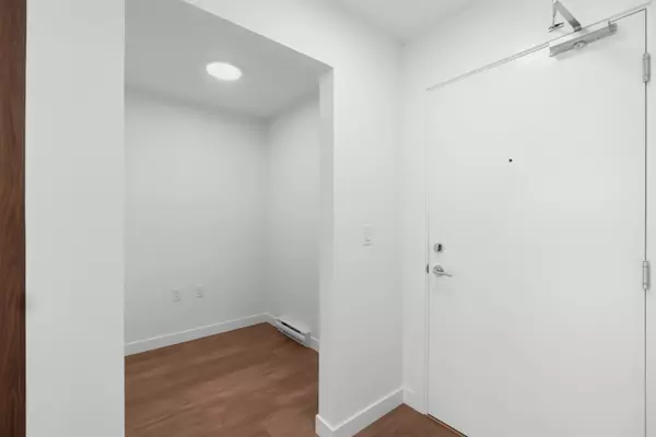 Coquitlam, BC V3J 0L9,723 Grover AVE #514