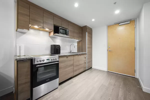 Vancouver, BC V5X 0C7,489 Interurban WAY #811